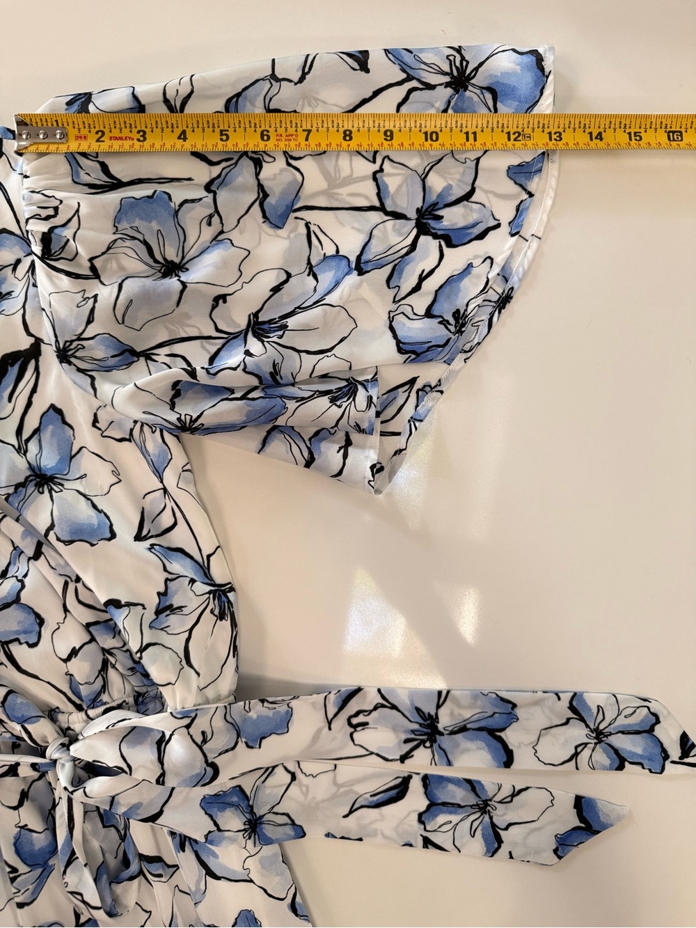 Lulus Floral V-Neck Wide-Leg Jumpsuit in Cream and Blue- fully lined, size small - Picture 9 of 14